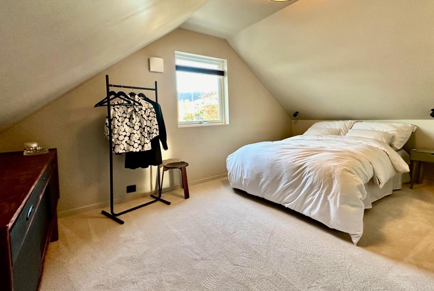Urban Rooftop With Panoramic Sea View - Free Parking Leilighet *