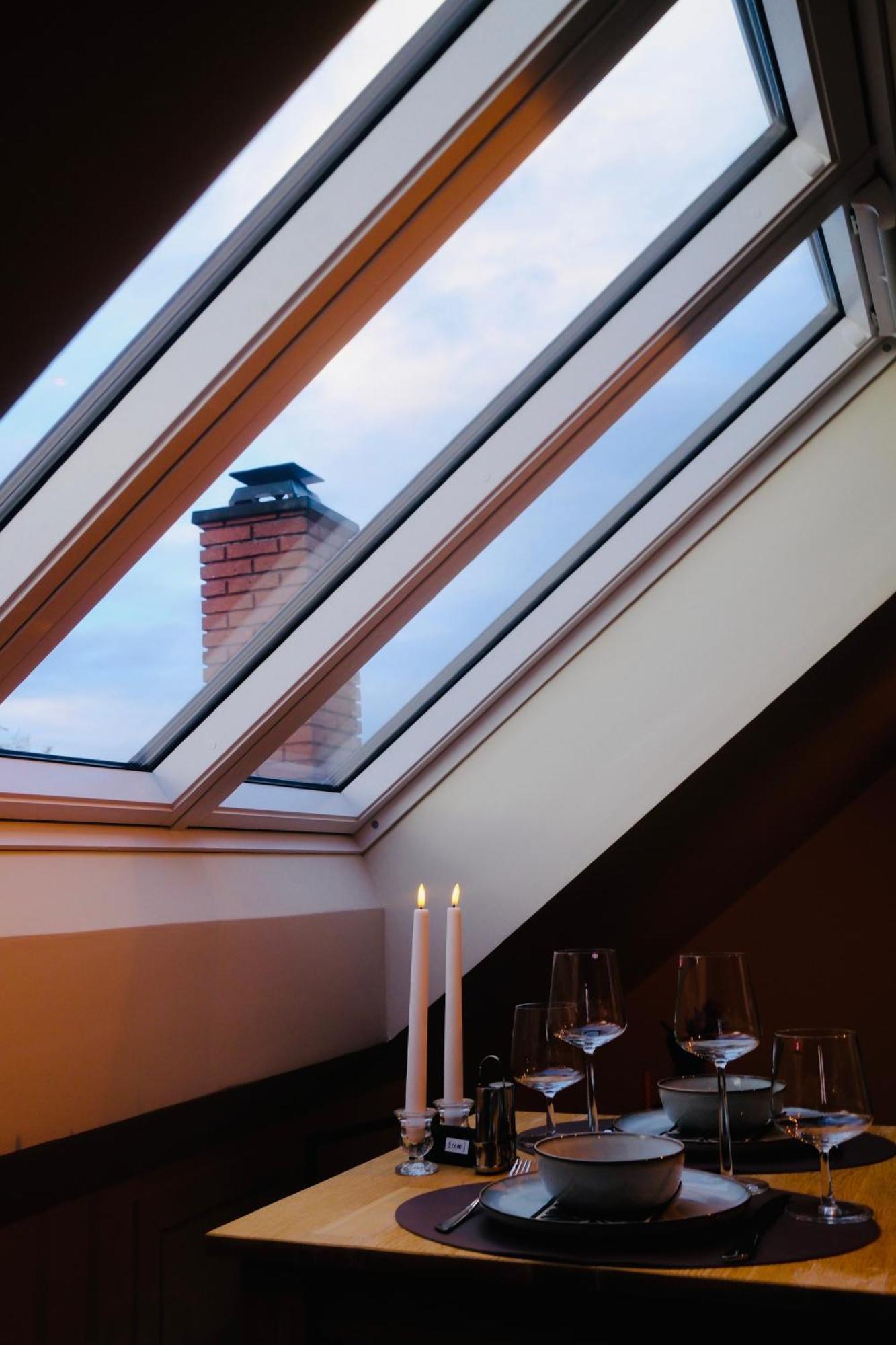 Urban Rooftop With Panoramic Sea View - Free Parking Leilighet *
