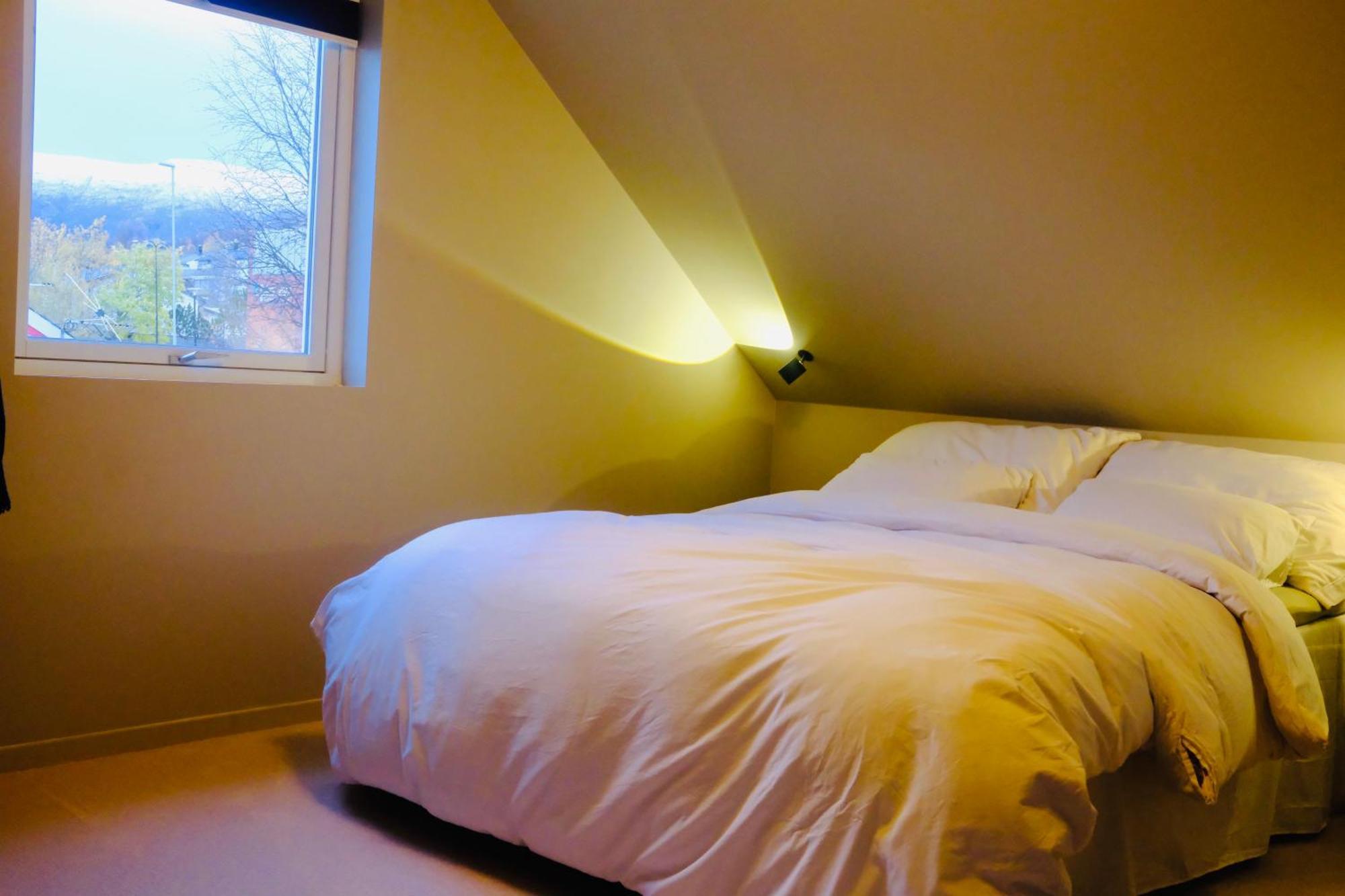 Urban Rooftop With Panoramic Sea View - Free Parking Leilighet